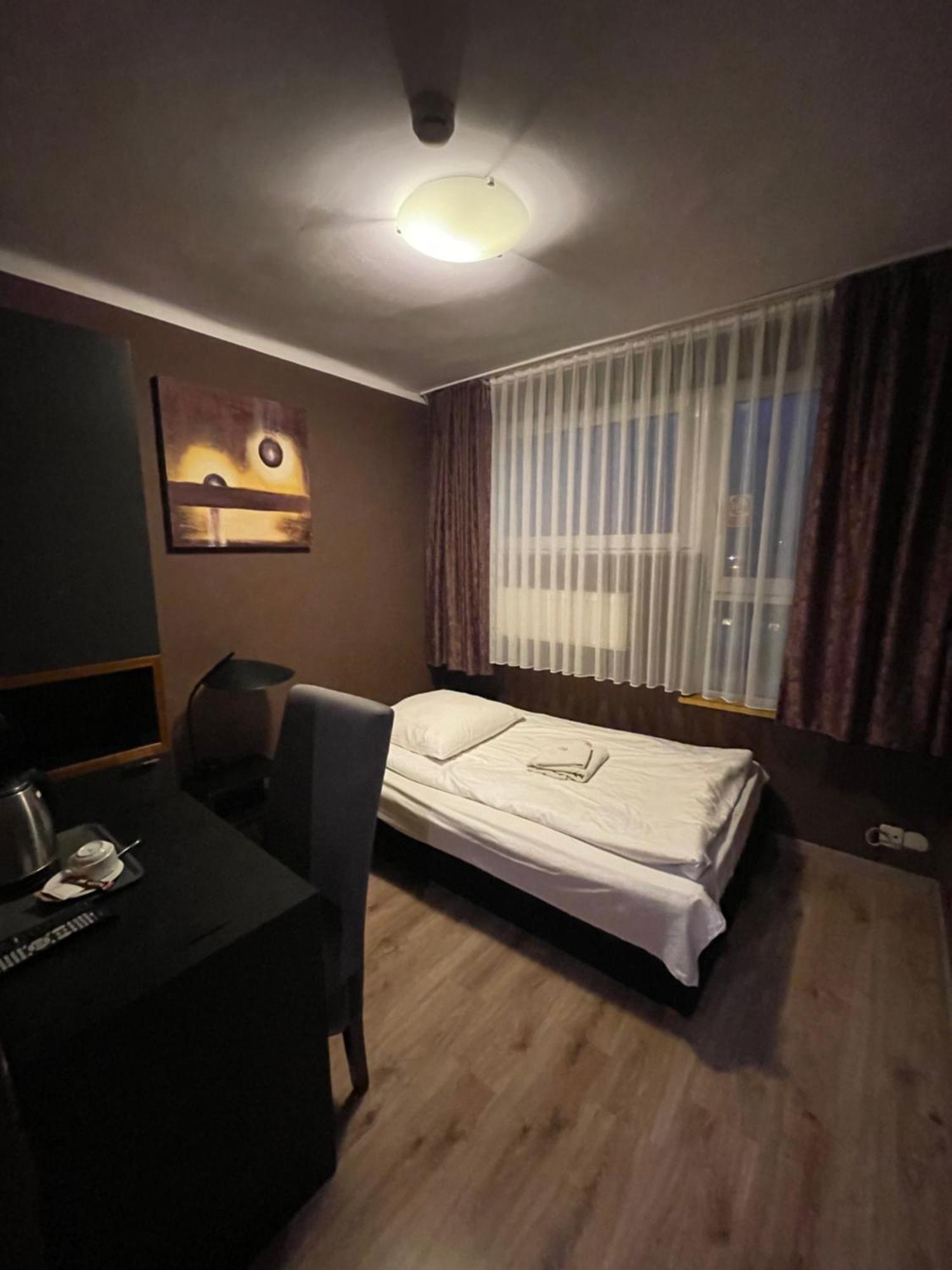 Gosciniec Raciborski Racibórz Extérieur photo