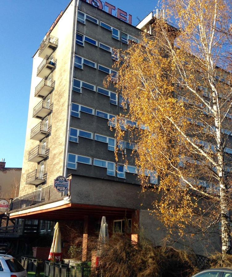 Gosciniec Raciborski Racibórz Extérieur photo